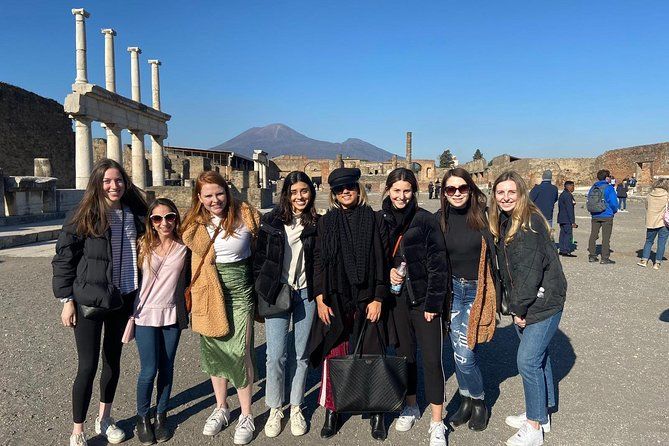 All-Inclusive Pompeii Tour with Guide, Lunch and Ticket from Rome