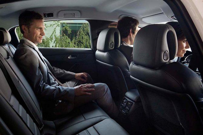 Private Arrival Transfer: CDG/Orly to Paris Hotel