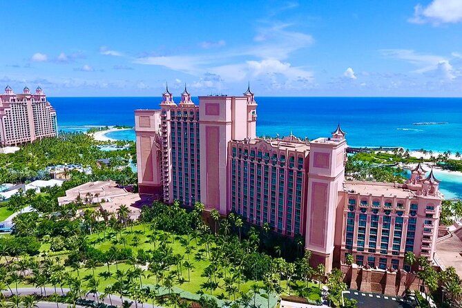 Round Trip Private Airport To Hotel Transfer in Nassau