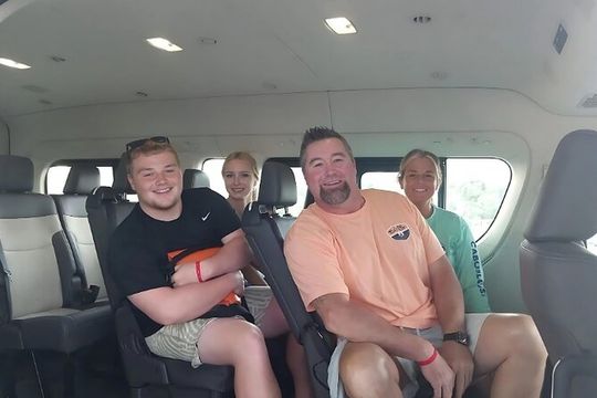 ROUNDTRIP Private Transfer Cancun -Tulum/Akumal /Hilton 1-8 pax