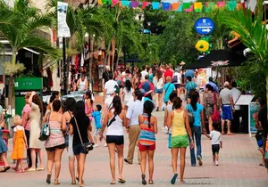 Visit to 5th Avenue in Playa del Carmen + Shopping Tour