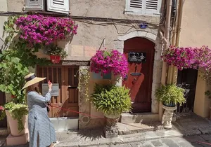 Guided Tour in Cannes by a Screenwriter: History, Glamour & Cinema