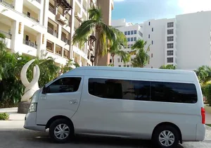 Private roundtrip transportation from Cancun airport to hotels