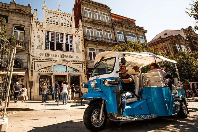 Porto Half Day Private Tour Plus with 2 hours Tuk Tuk and Lello