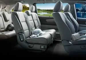 Honolulu Airport & Waikiki Hotels Private Transfer by Minivan (up to 5 people)