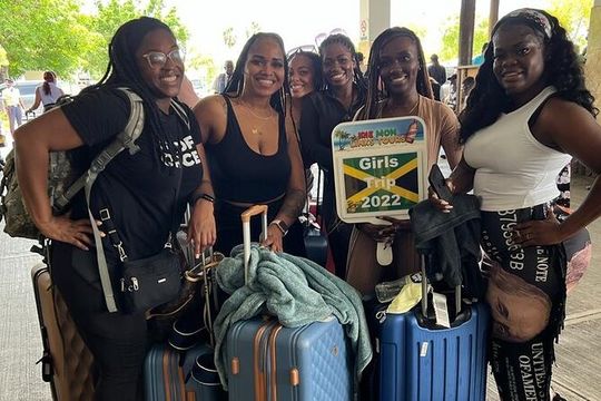 Private Round-trip MBJ Airport Transfer to Montego Bay Hotels