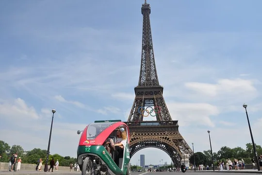 Private City-Tour by pedicab in Paris : The "Gustave Eiffel"