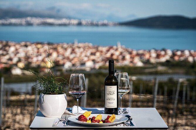 Private Split & Trogir Tour with Vineyard Wine and Sea View