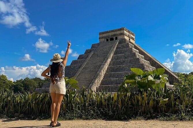 Chichen Itza + Cenote Suytun and Ikkil + Buffet and more!