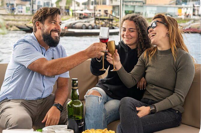 Porto: 6 bridges tour, Douro river with 4 Port Wine tasting