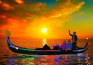 Small Group Venetian Gondola Cruise in Waikiki with Pastries