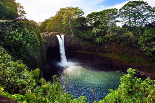 Big island Hilo Day Tour- Volcano,LavaTube,Waterfall,Beach&Lunch