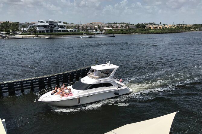 Yacht Charter Palm Beach Captain and Stewardess Private