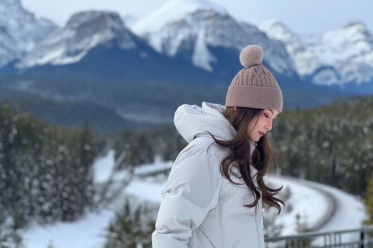Lake Louise Johnston Canyon Ice Walk Hike Half Day Tour