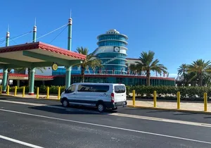 Orlando Airport MCO: Private Transfer to Disney and Universal