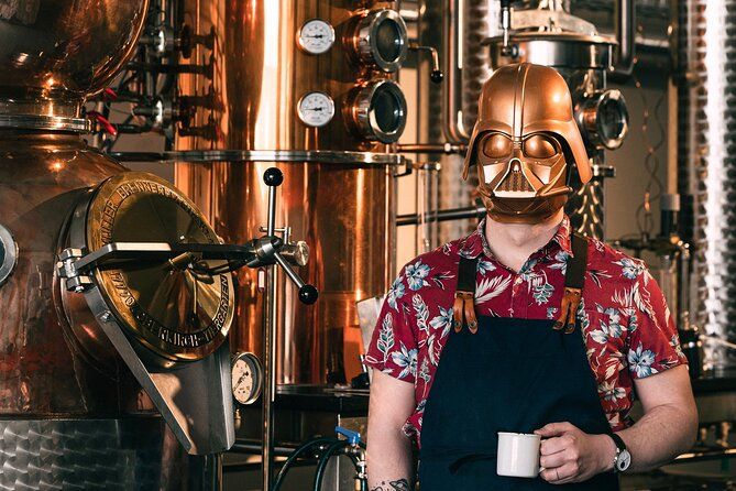 Craft Gin Tasting in Reykjavik’s Old Harbor: Meet the Maker