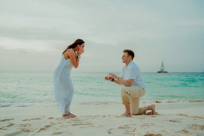 Aruba Romantic Sunset Photoshoot & Beach Picnic in Luxury Cabana