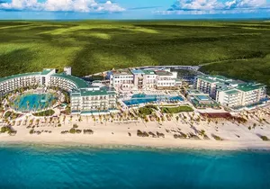 Cancun Airport and Haven Riviera Cancún Private Shuttle