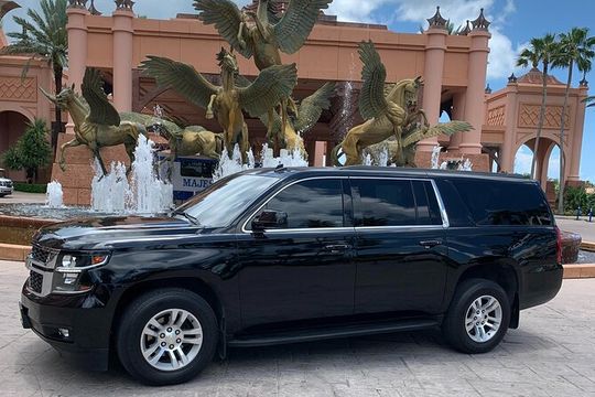 Airport-Atlantis Paradise Island Private Roundtrip Transportation