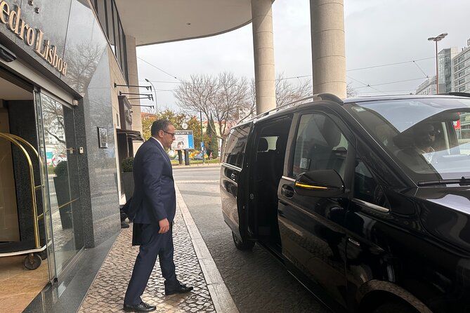 Private Airport Transfer in Lisbon