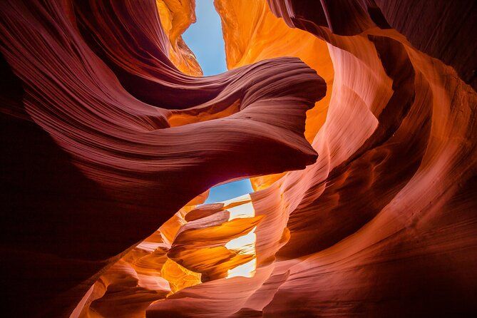 Utah Mighty 5 National Parks & Antelope Canyon 6-Day Tour