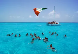Isla Mujeres, Catamaran tour in one day for one price