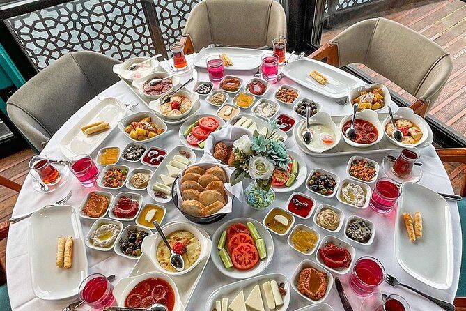 Breakfast Tour on the Bosphorus by Boat