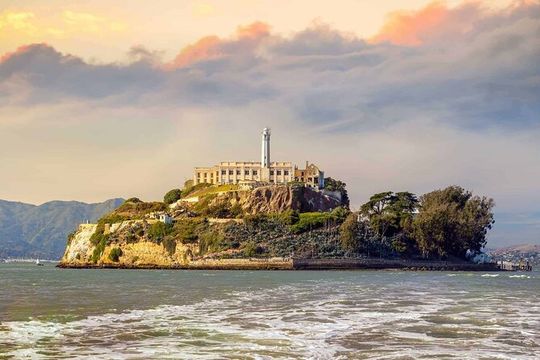 From San Francisco: Alcatraz Island and Guided Muir Woods Tour