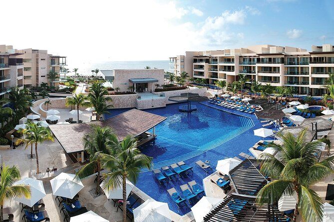 Private Transfer Punta Cana Airport to/from Hideaway by Royalton