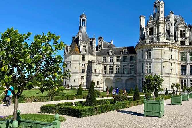 2-day Private Mont Saint-Michel, Normandy, 3 Castles Guided Trip