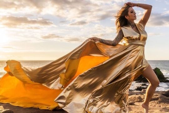 Maui Hi Flying Dress Private Photoshoot Experience