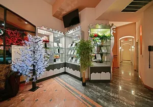 Spa Service: Hot Stone Body Massage with Private Sauna