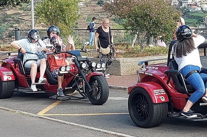 Vivi un tour privato a Madeira in triciclo