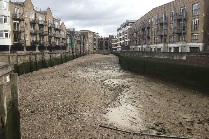 Historic walk of East Londons Wapping Docks and its famous Pubs