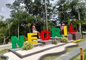 Private Seven Mile Beach Tour Optional Catamaran Cruise