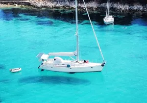 Sailboat tour to the island of Cannes