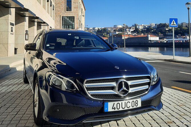 Porto to/from Lisbon private transfer with cities stops