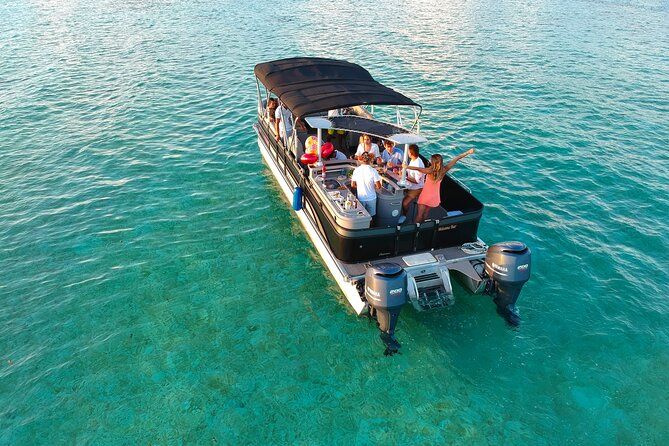 Toa Boat Bora Bora Private Lagoon tour with Lunch on Entertainer Bar Boat