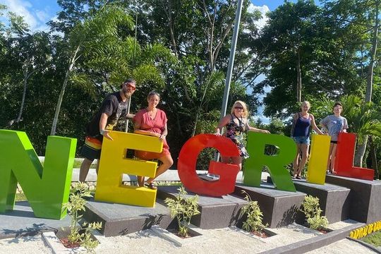 Priv. Montego Bay Airport Transfer to Grand Palladium/Lucea Hotel