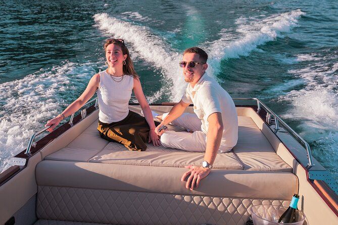 What else on Lake Como? Relax with good prosecco with me