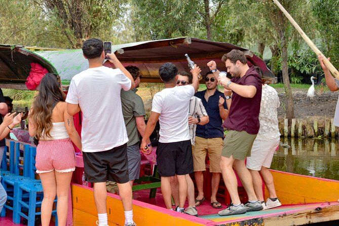 Xochimilco: Drinks, music, and snacks (option with transport)