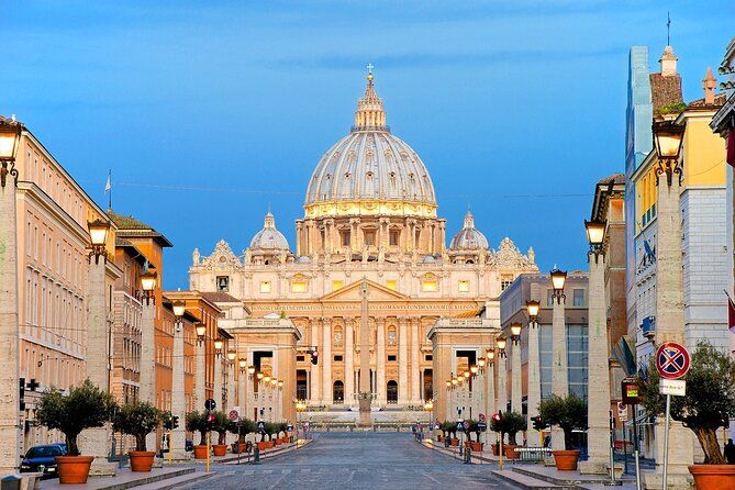 Guided Tour to Vatican and Sistine Chapel with Ticket