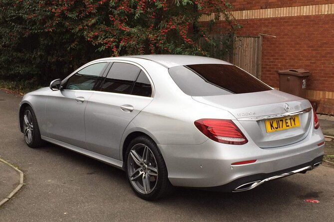 One Way Taxi Transfer from Heathrow Airport to Luton Airport