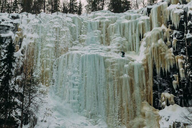 Korouoma Canyon: Frozen Waterfalls Hike & BBQ Experience