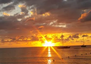 Private Full Day Negril 7 Mile Beach and Ricks Café tour