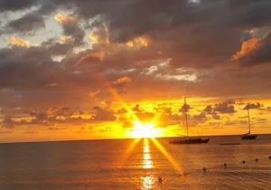 Private Full Day Negril 7 Mile Beach and Ricks Café tour