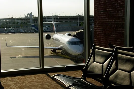 Private Arrival or Departure Transfer: Heathrow Airport to Luton Airport