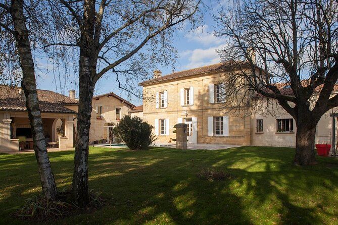 Visit and tasting near Saint-Émilion