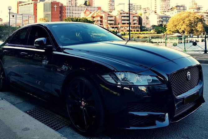 Limoroo, Airport Transfers and Luxe Door to Door Service