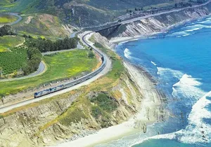 8-Day Tour from SF: Seattle Amtrak Coast Starlight Redwood